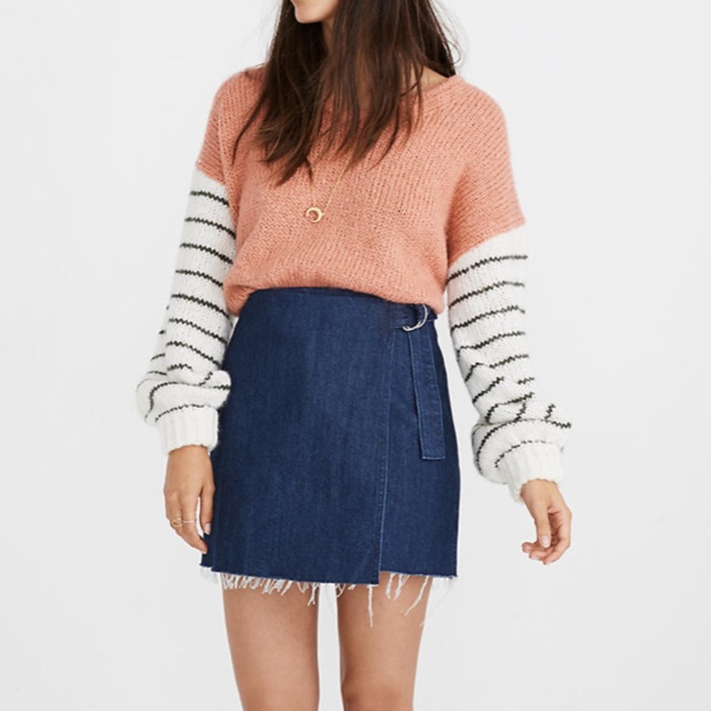 Madewell raw hem dark wash denim wrap mini skirt size 2